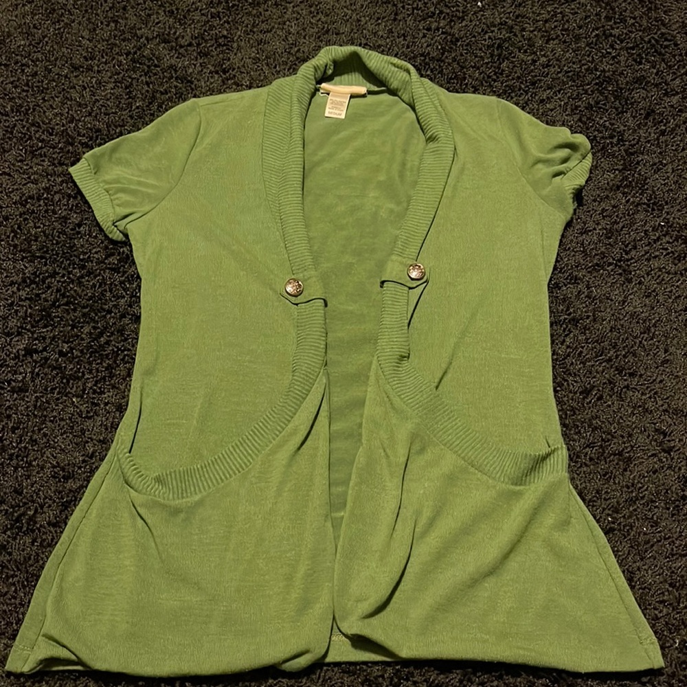 Short sleeve green layering sweater with pockets